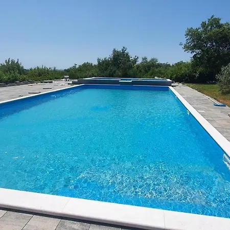 Paradis Apartament *
